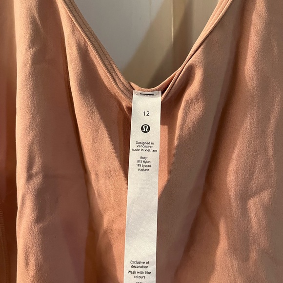 Lululemon top - Picture 4 of 4